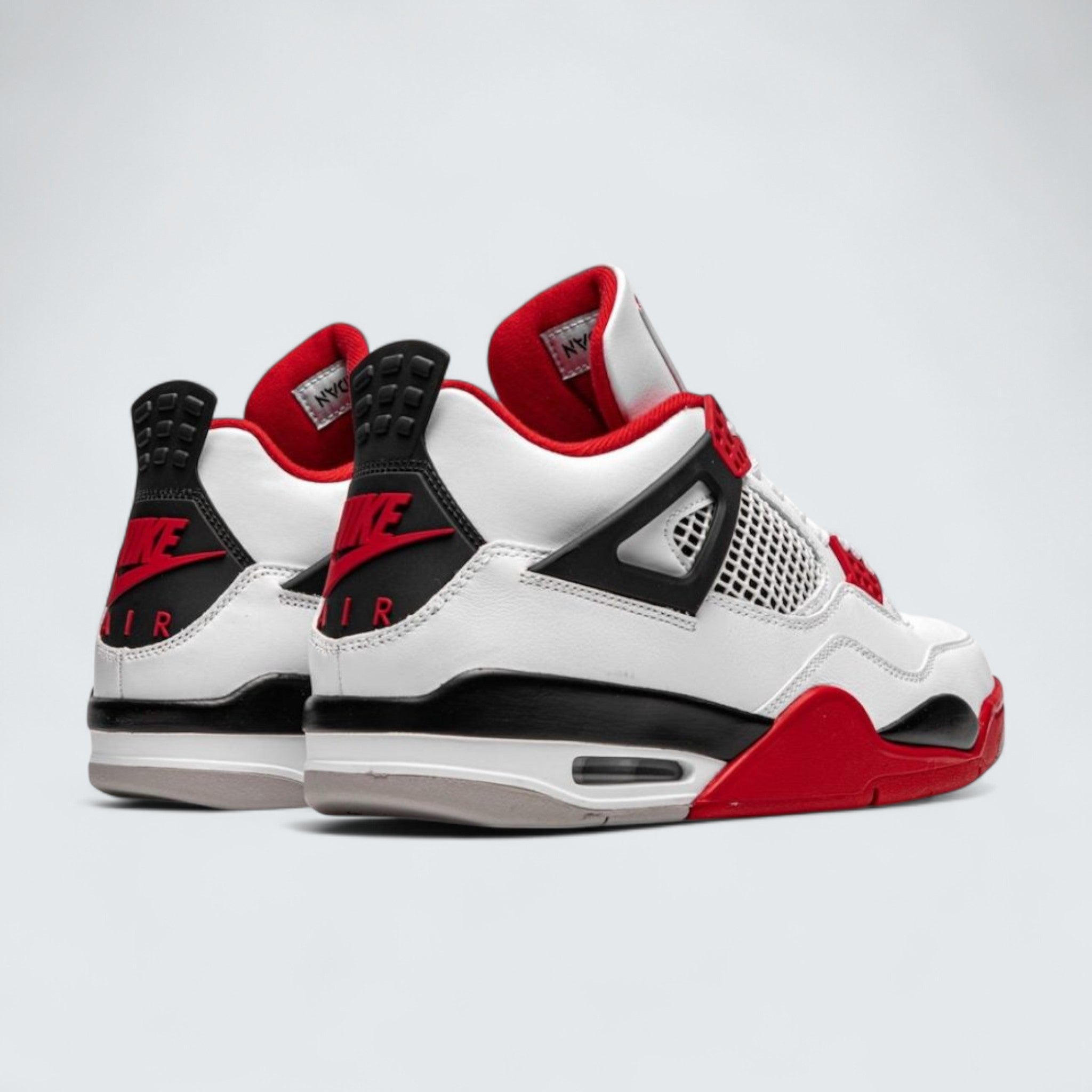 Air Jordan 4 'Fire Red'