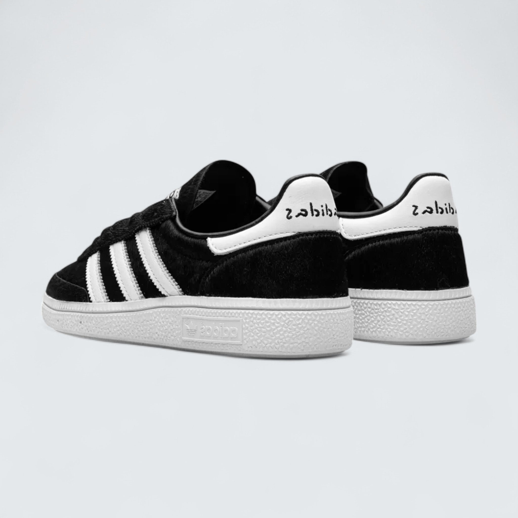 Spezial 'Core Black Cloud White'