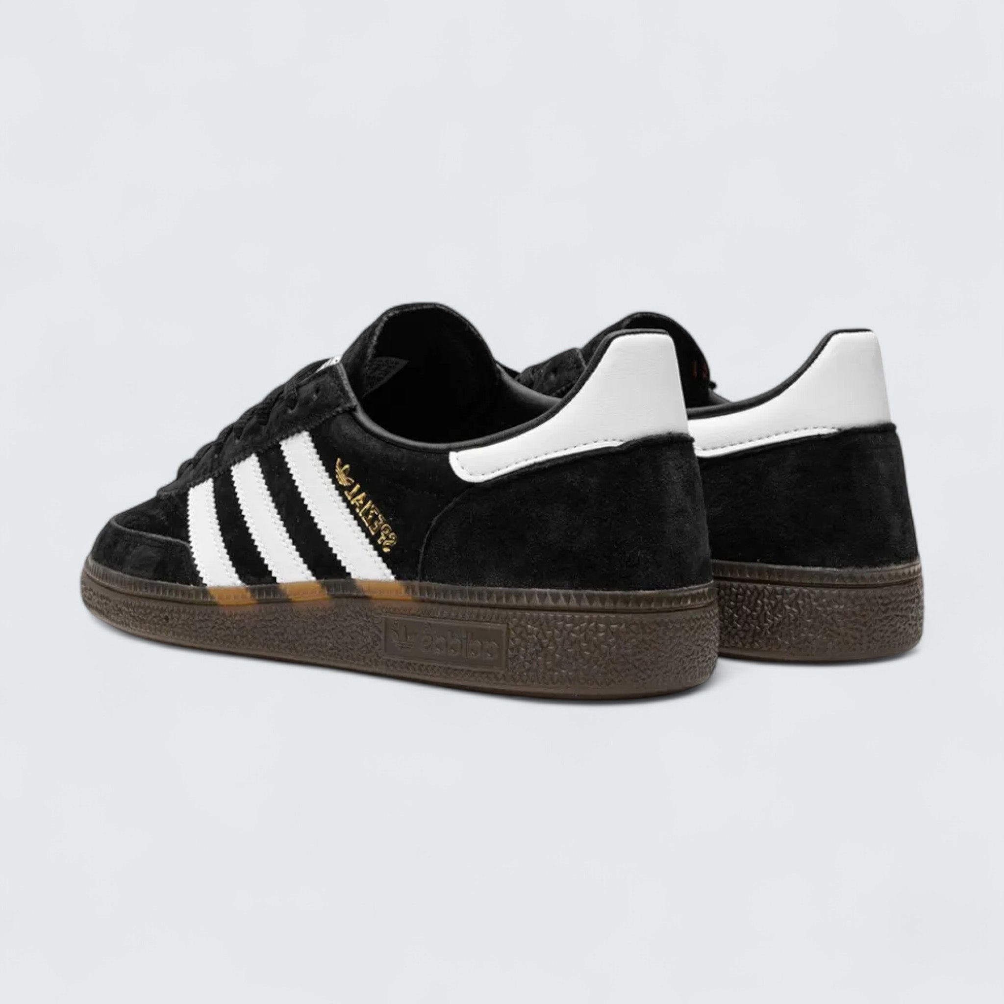 Spezial 'Core Black Cloud White'