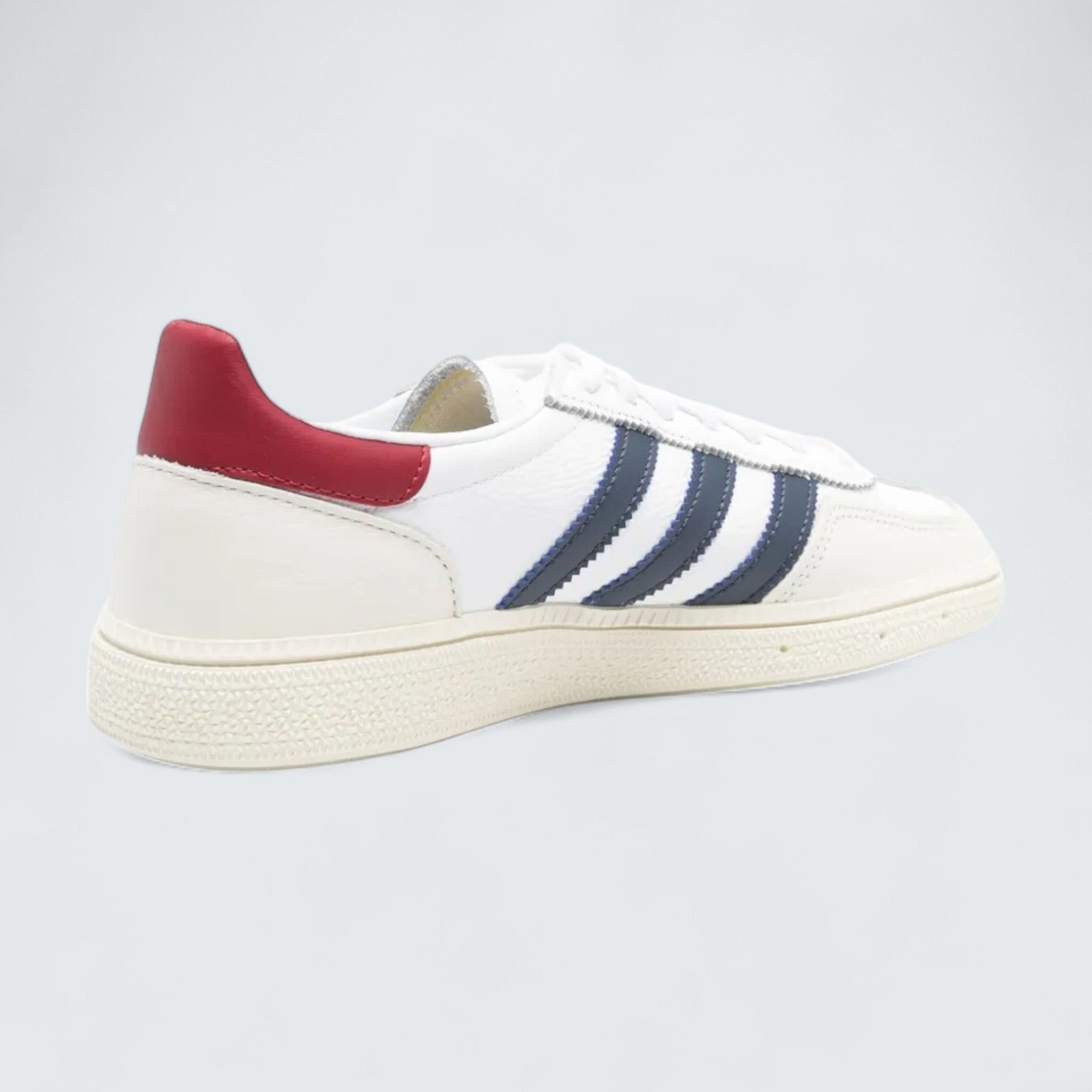 Spezial 'Cloud White Shadow Navy Team Victory Red'