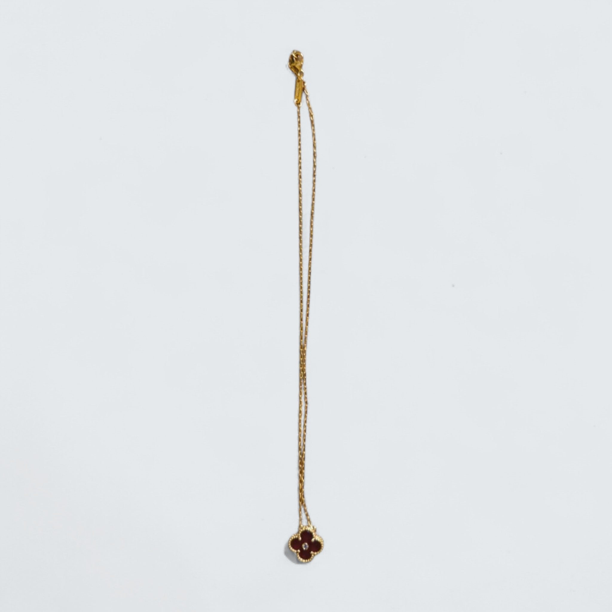 Vintage Alhambra Pendant – Carnelian