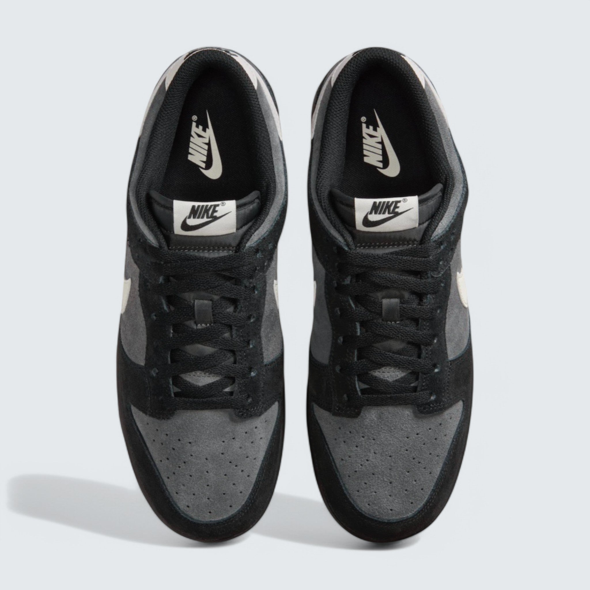 Dunk Low 'Black Grey Gum'