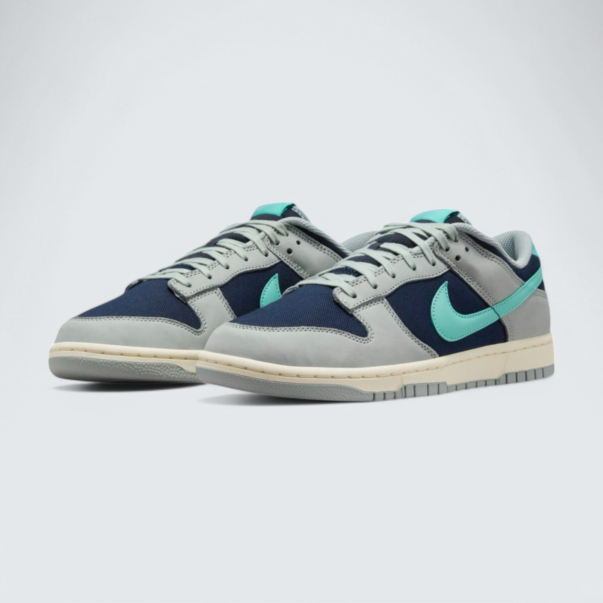 Dunk Low 'Dark Obsidian Green Frost'