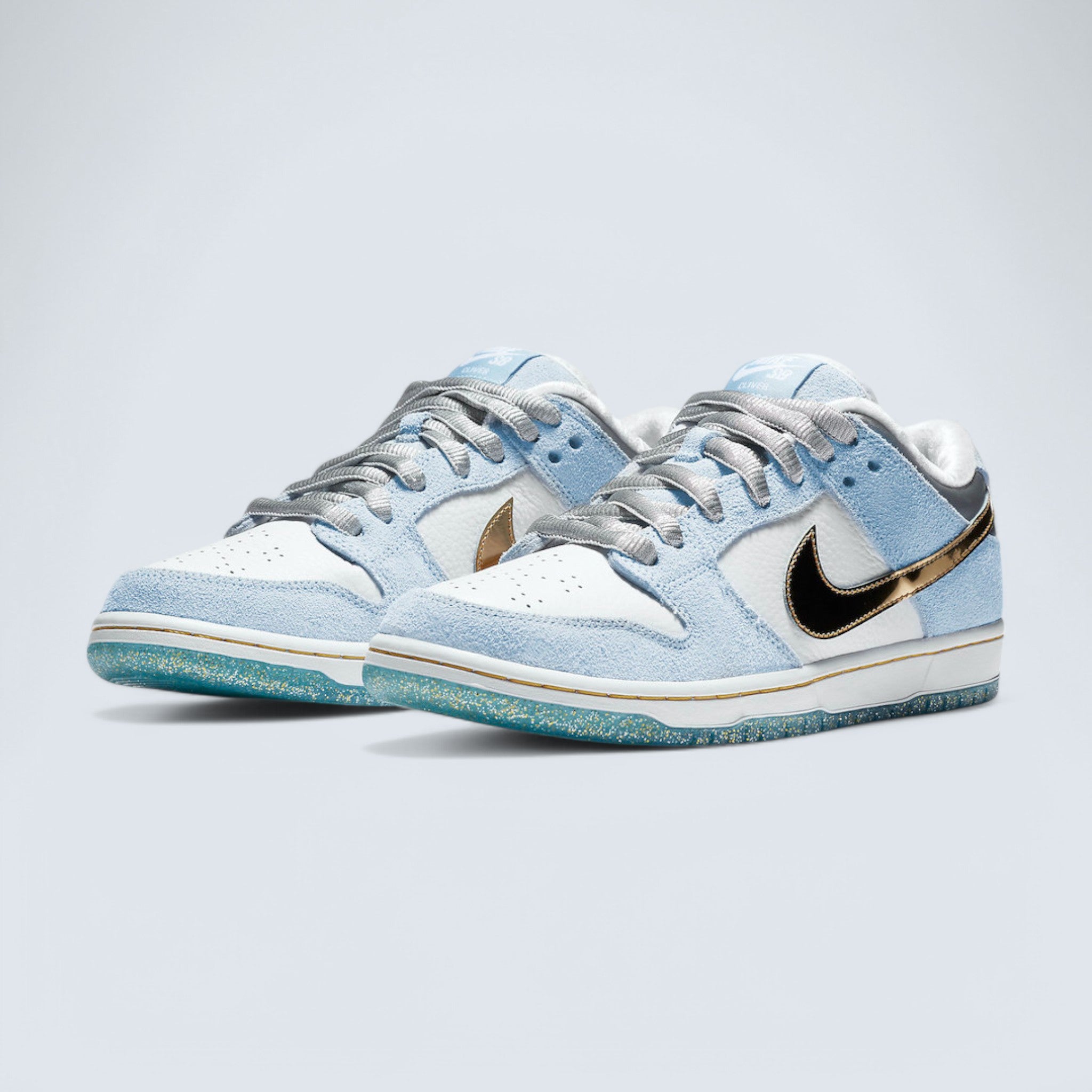 Nike SB Dunk Low 'Holiday Special'