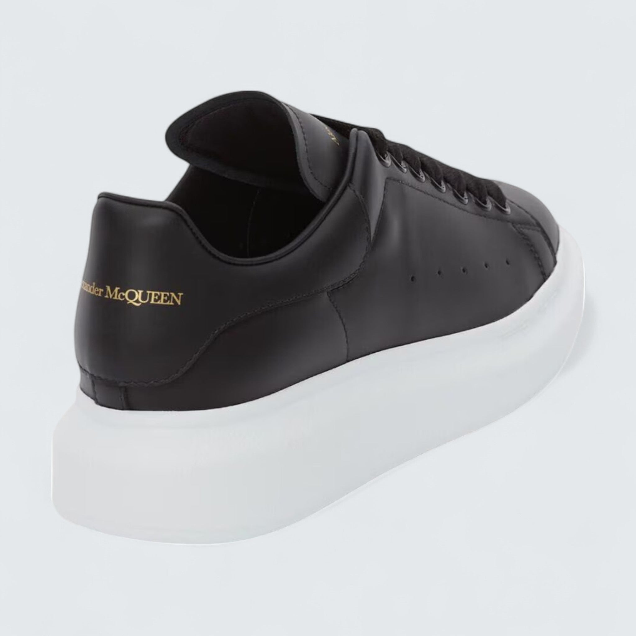 Oversized Sneaker in Black