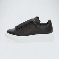 Oversized Sneaker in Black