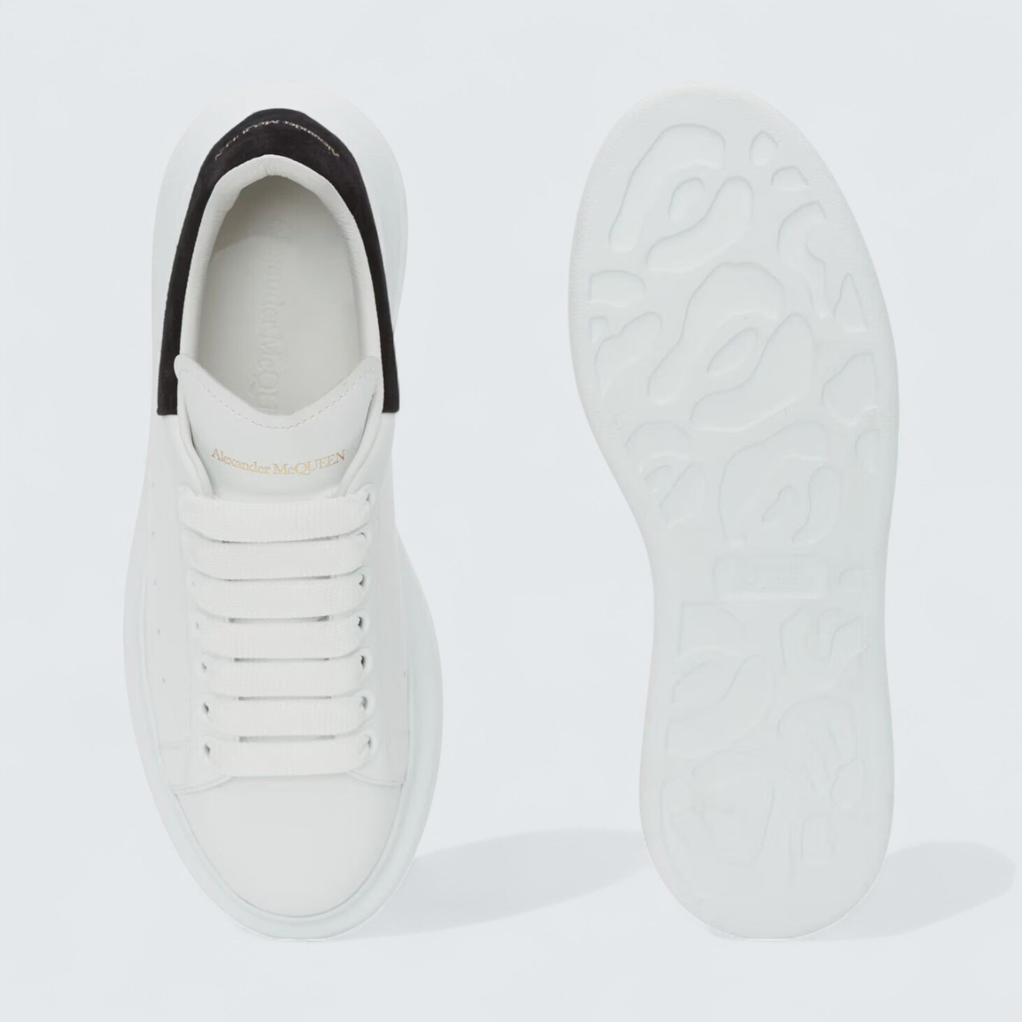 Oversized Sneaker in White Black