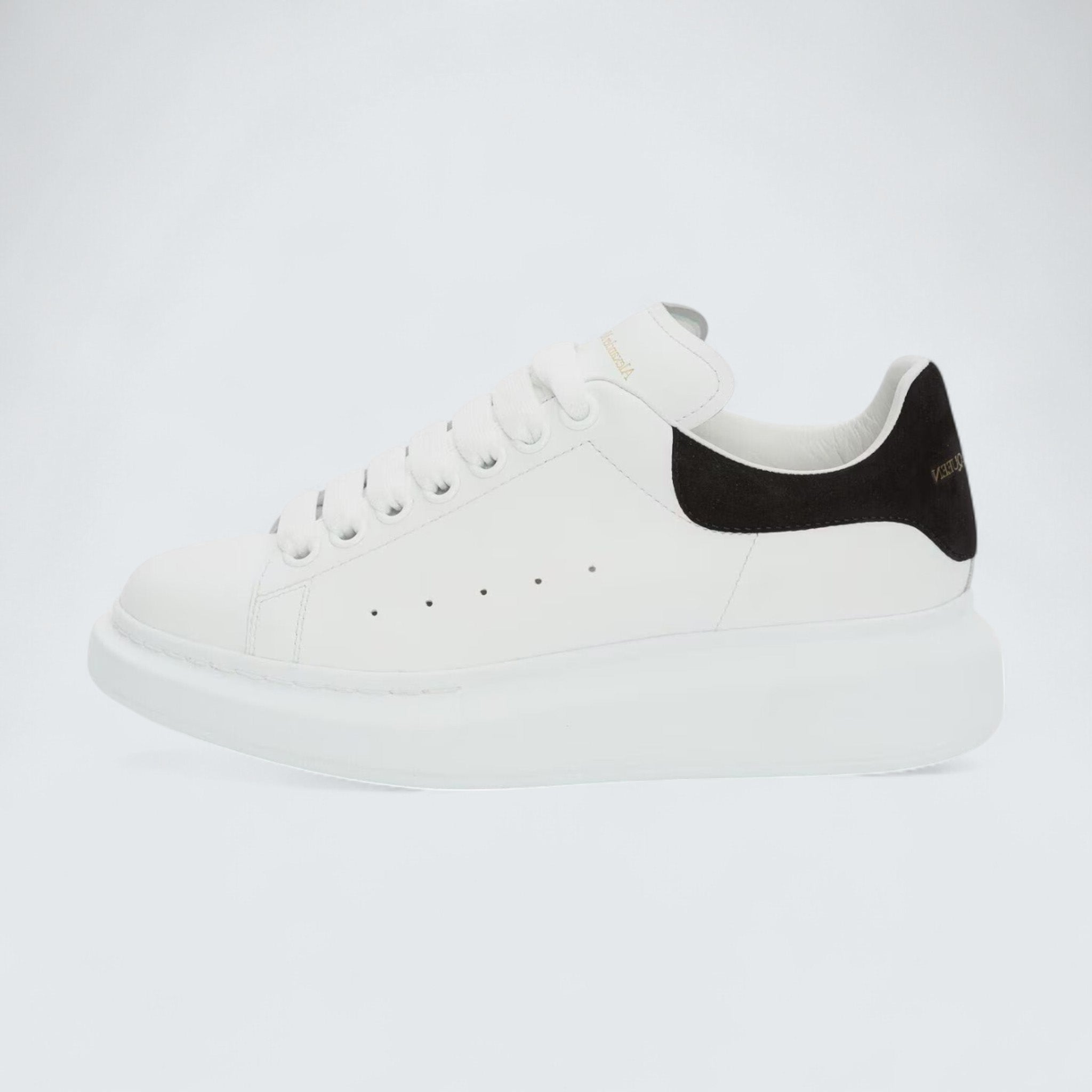 Oversized Sneaker in White Black