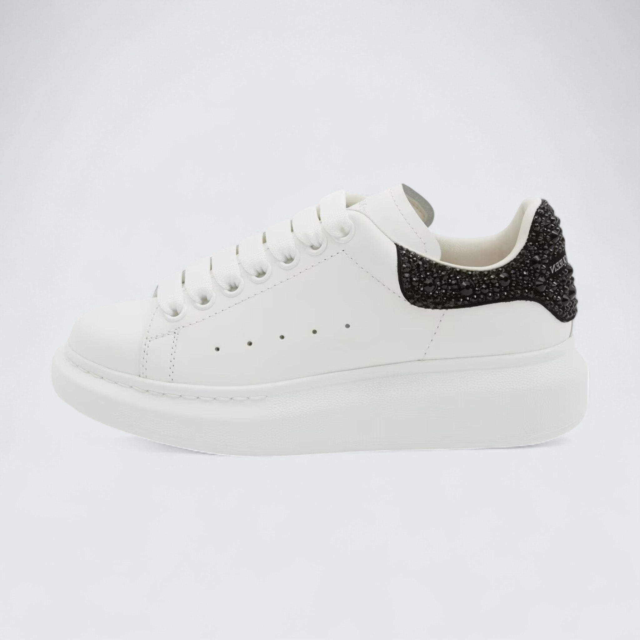 Oversized Sneaker in White Jet Black