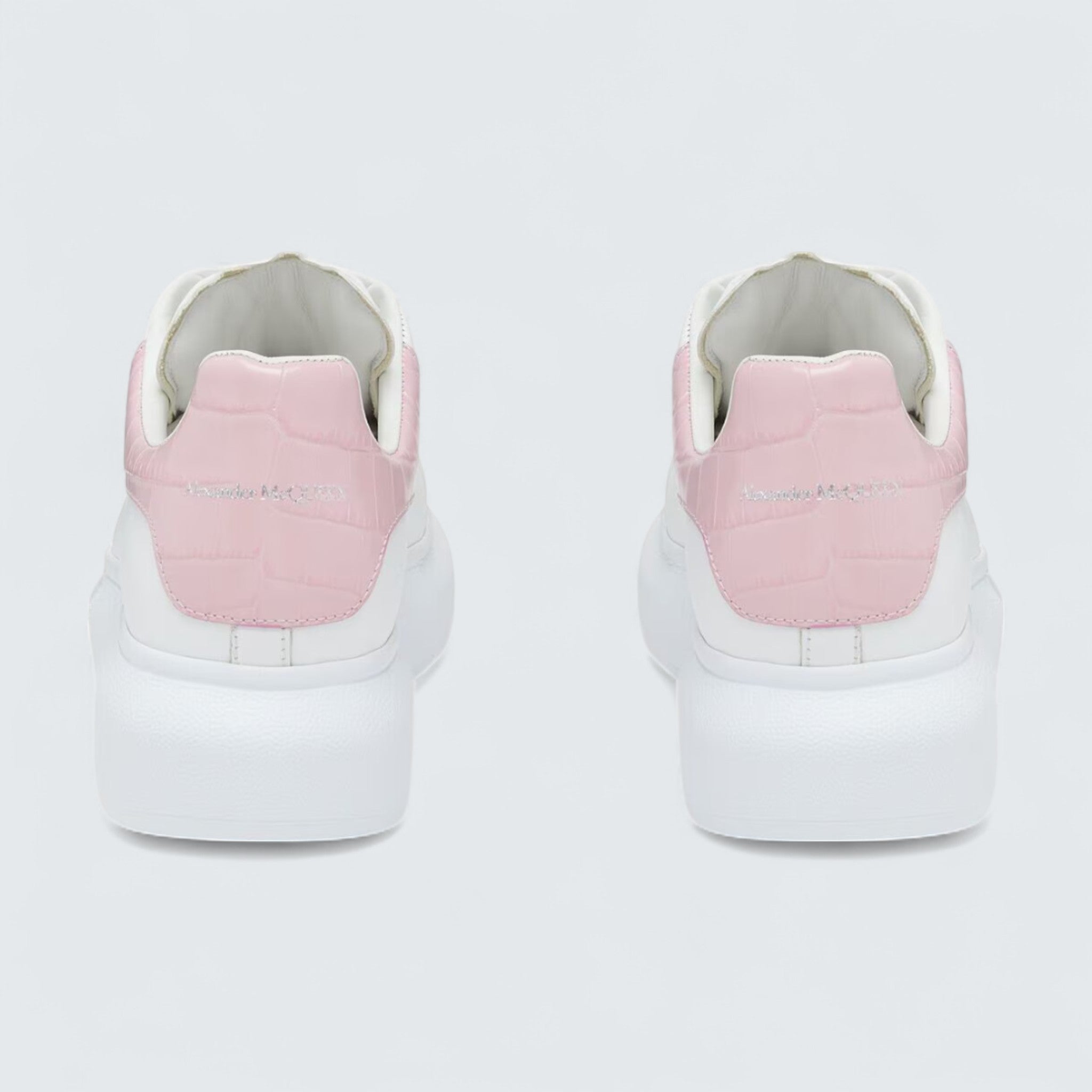 Oversized Sneaker in White Pink