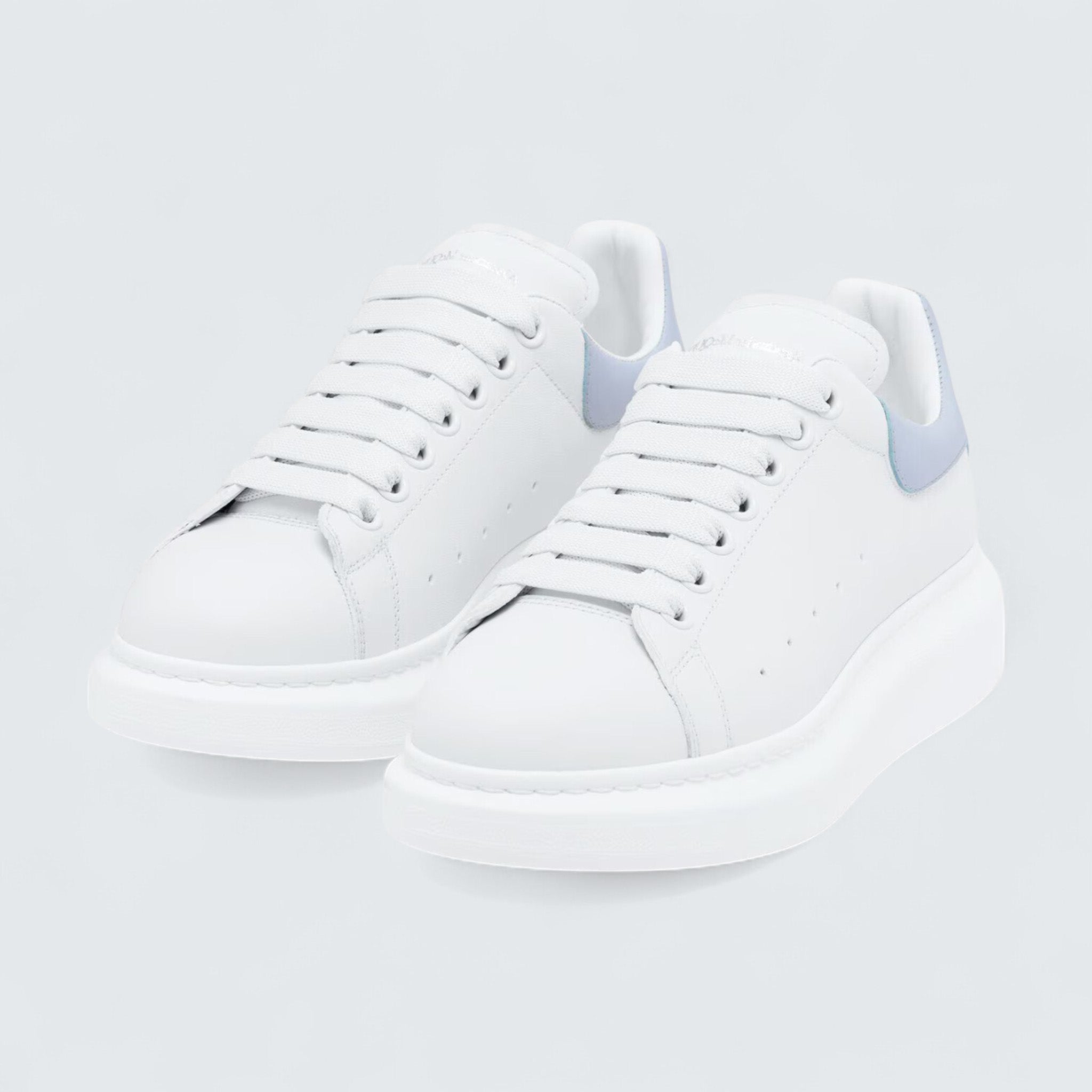 Oversized Sneaker in White Shirting Blue