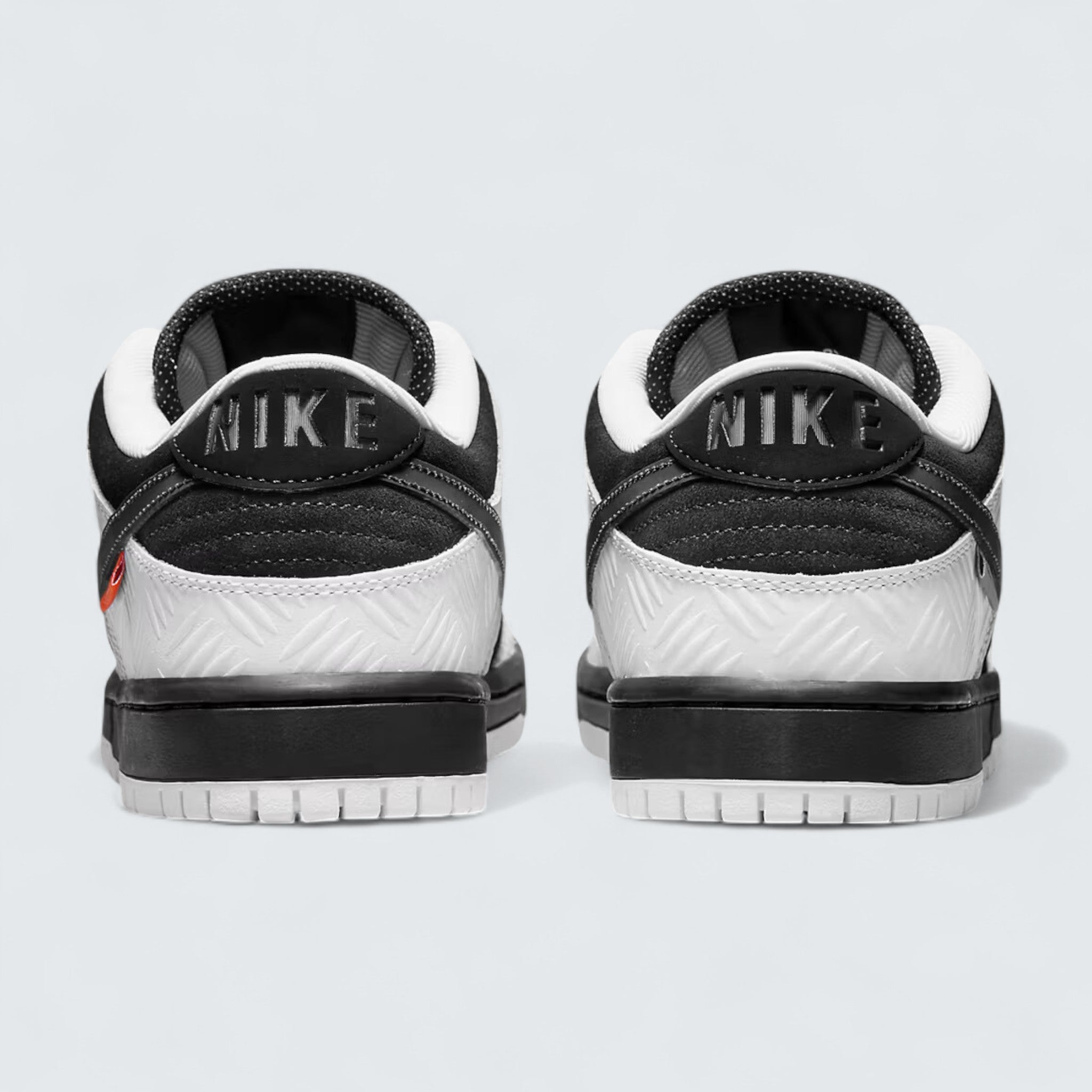 SB Dunk Low 'Tightbooth'