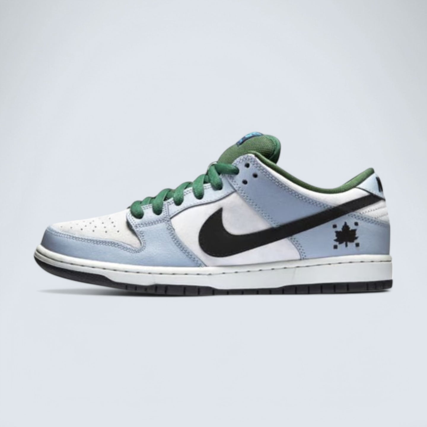Nike SB Dunk Low 'Maple Leaf'