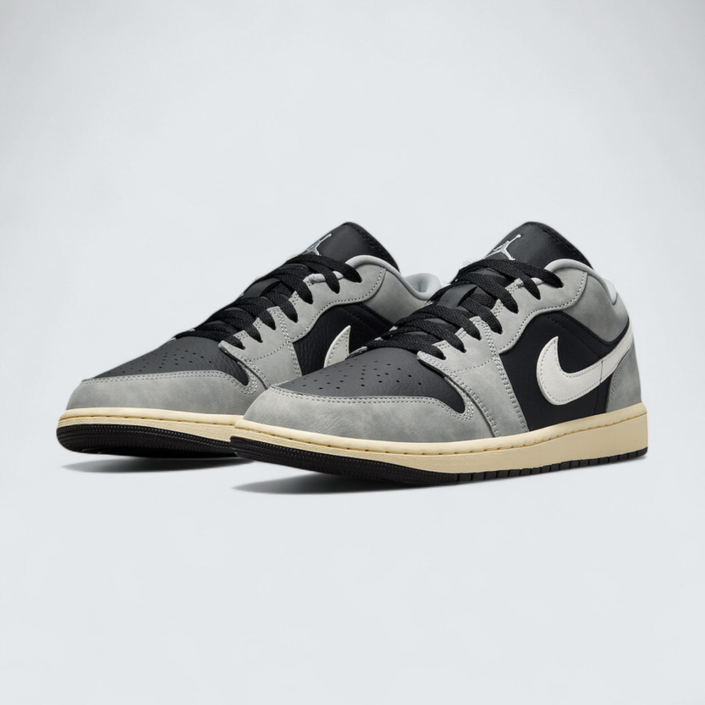 Air Jordan 1 Low 'Light Smoke Grey'