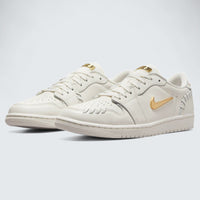 Air Jordan 1 Low Method of Make 'Sail Metallic Gold'