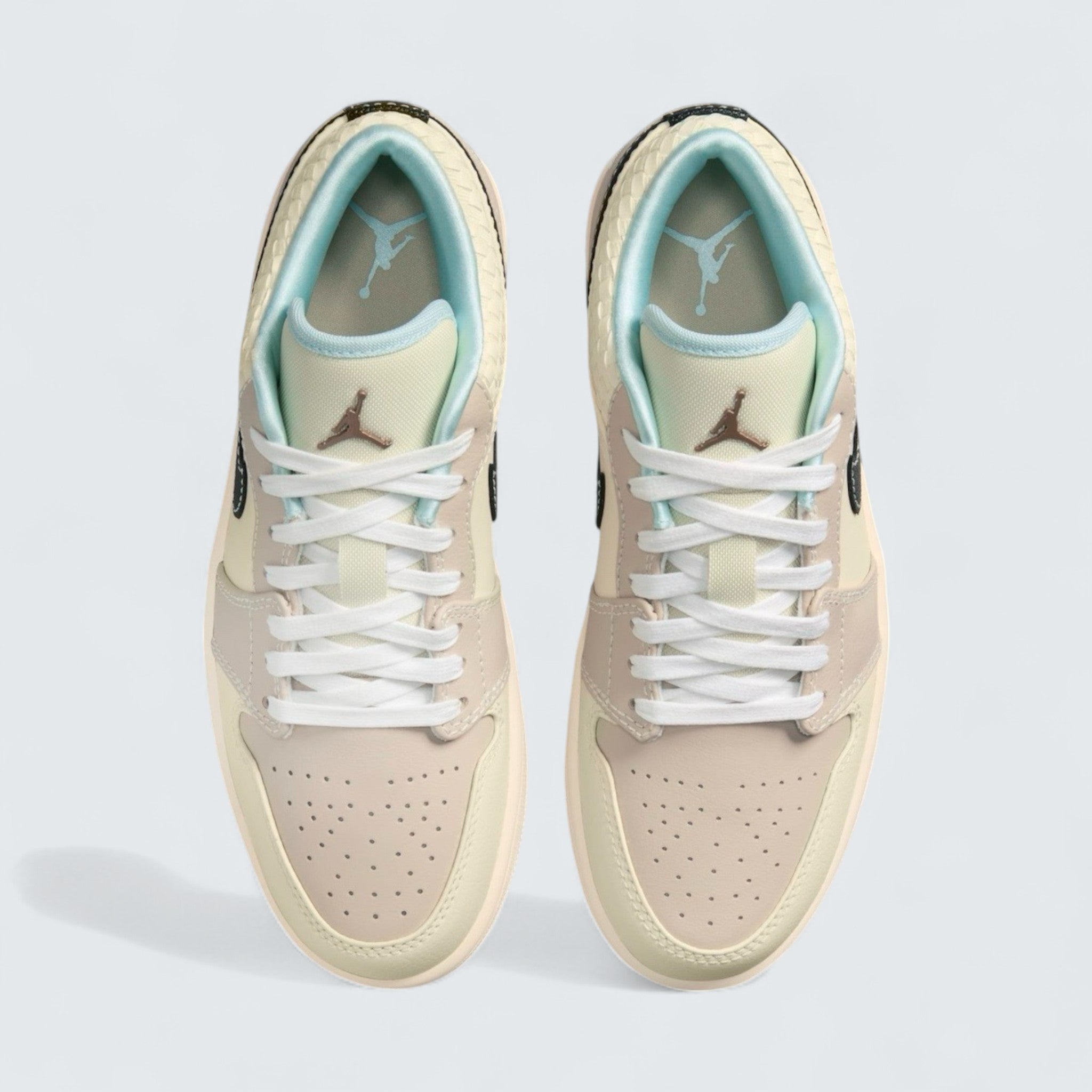 Air Jordan 1 Low SE 'Sanddrift Glacier Blue'