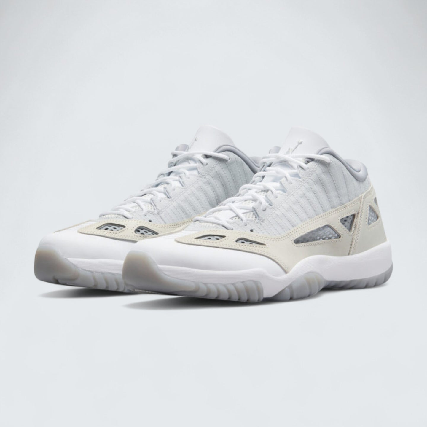 Air Jordan 11 Low IE 'Light Orewood Brown'