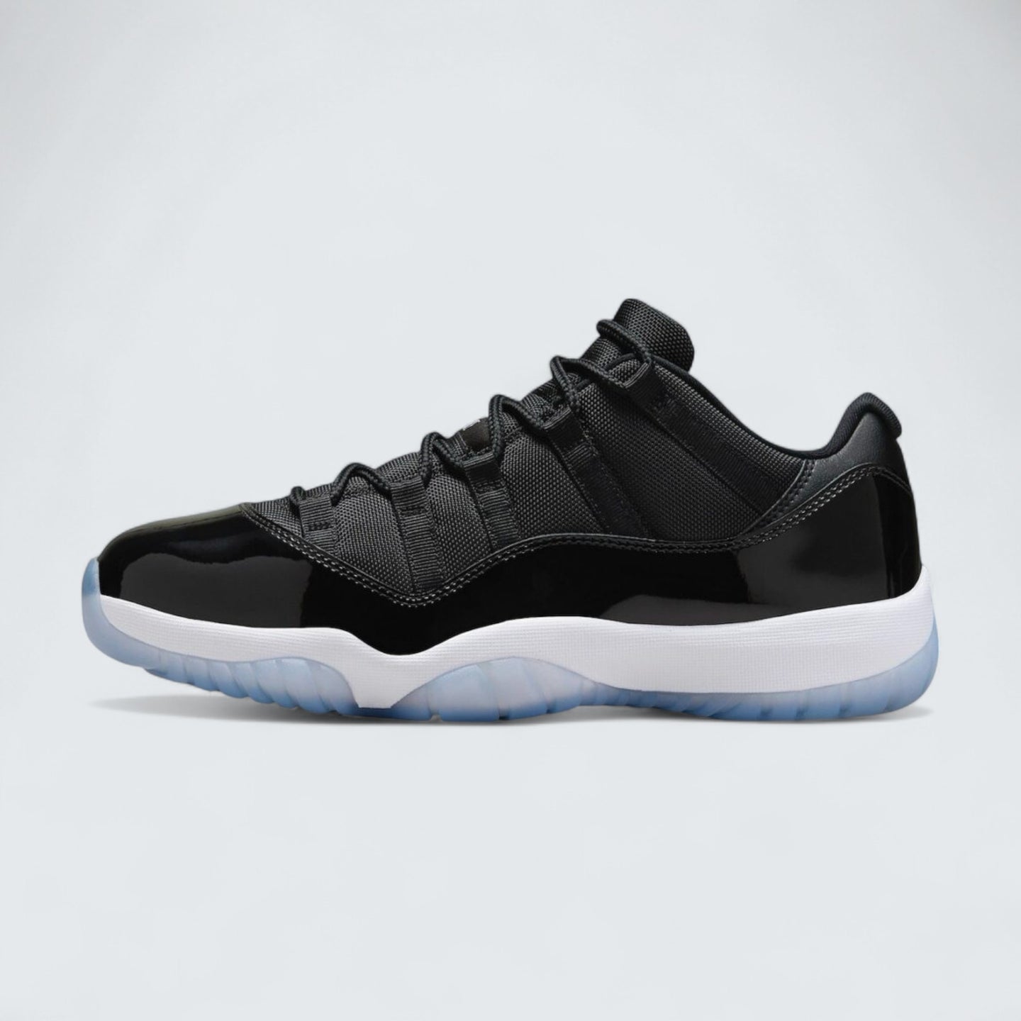 Air Jordan 11 Low 'Space Jam'