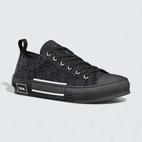 B23 League Low-Top Sneaker