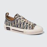 B23 League Low-Top Sneaker