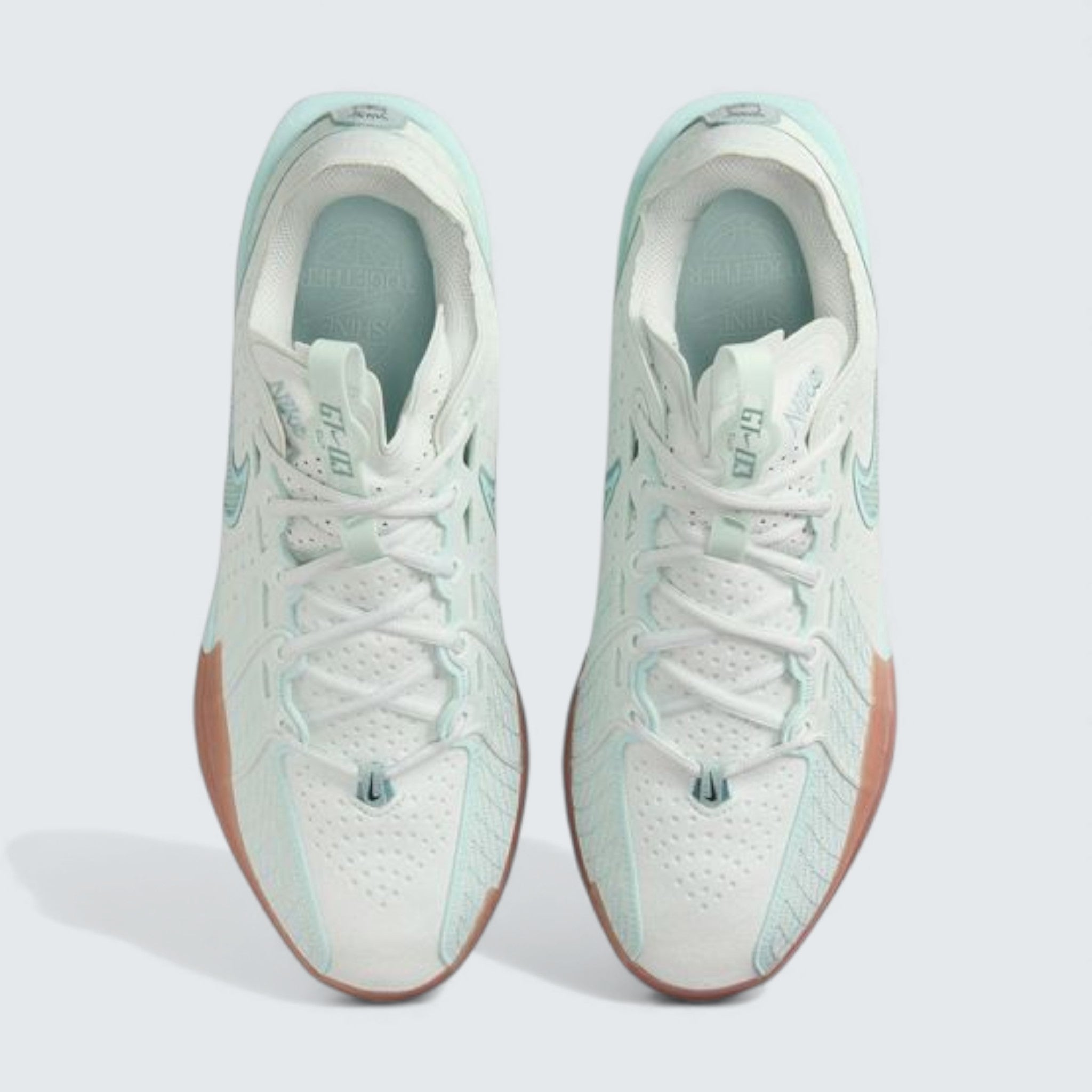 G.T. Cut 3 ’Shine Together’