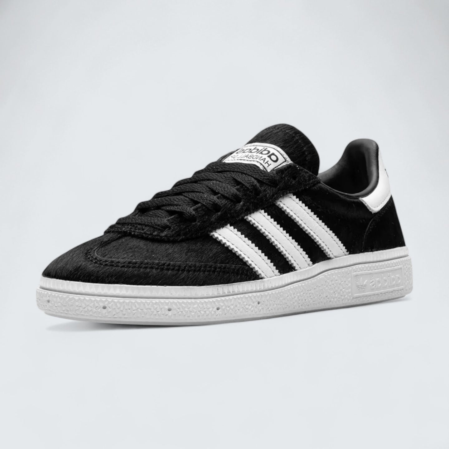 Spezial 'Core Black Cloud White'