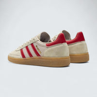 Spezial 'Putty Grey Team Victory Red'