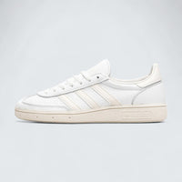 Spezial 'White Off White'