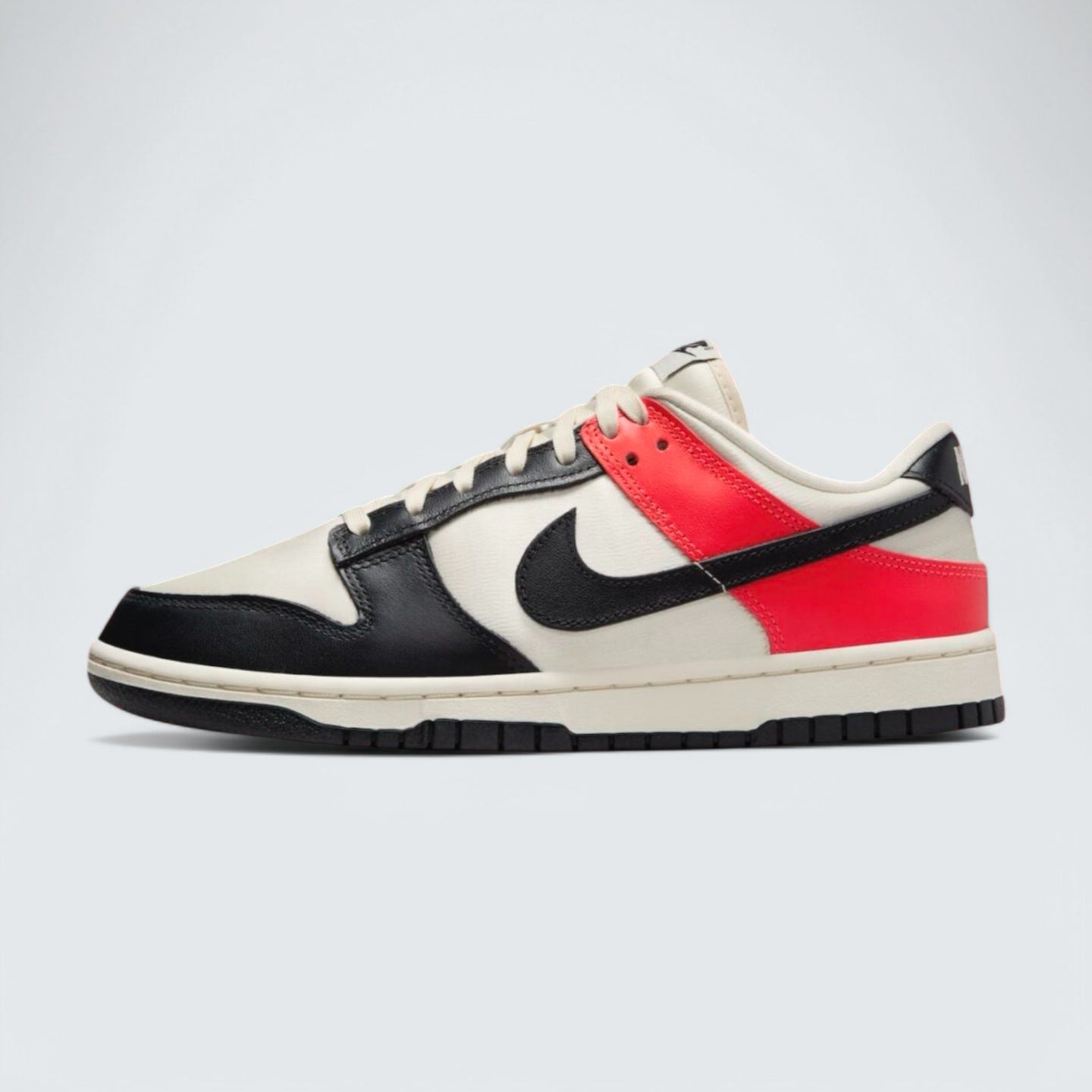 Dunk Low 'Black Toe Bright Crimson'