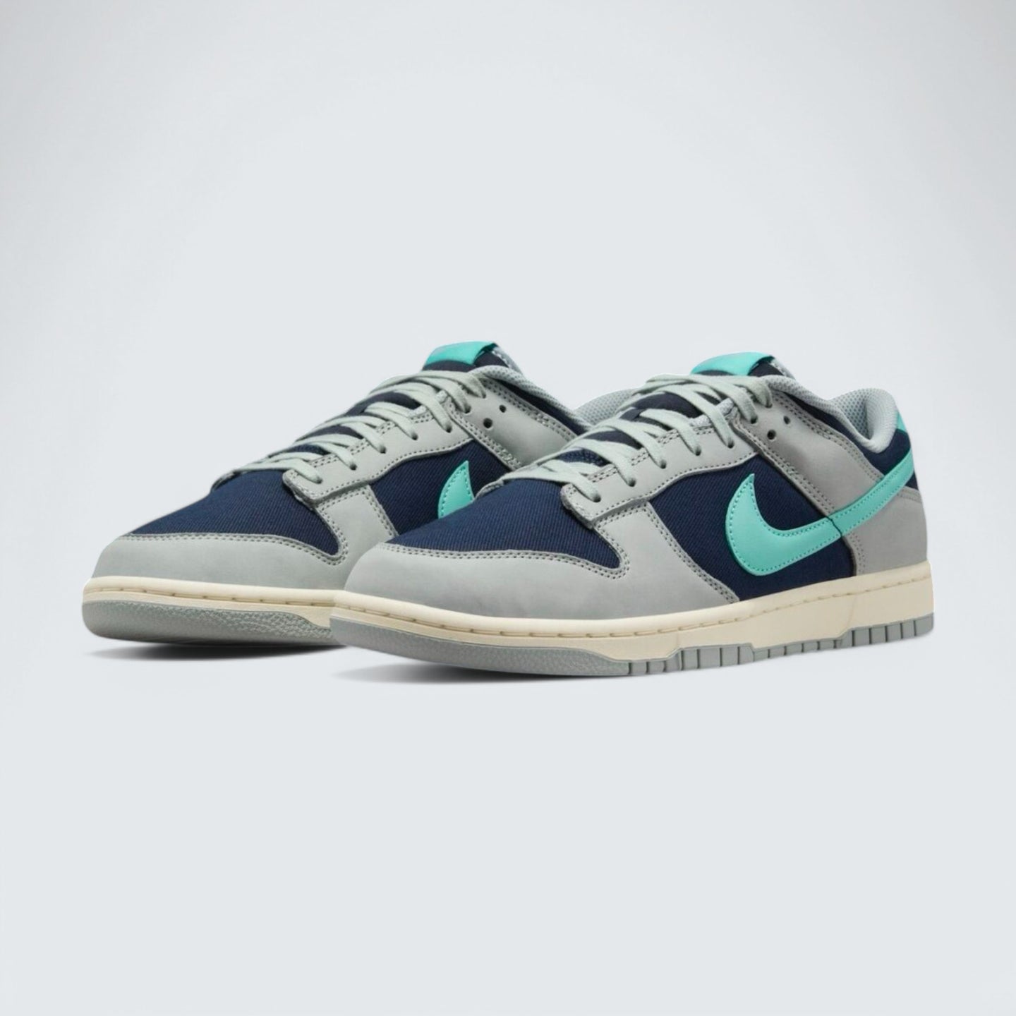 Dunk Low 'Dark Obsidian Green Frost'