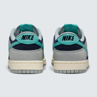 Dunk Low 'Dark Obsidian Green Frost'