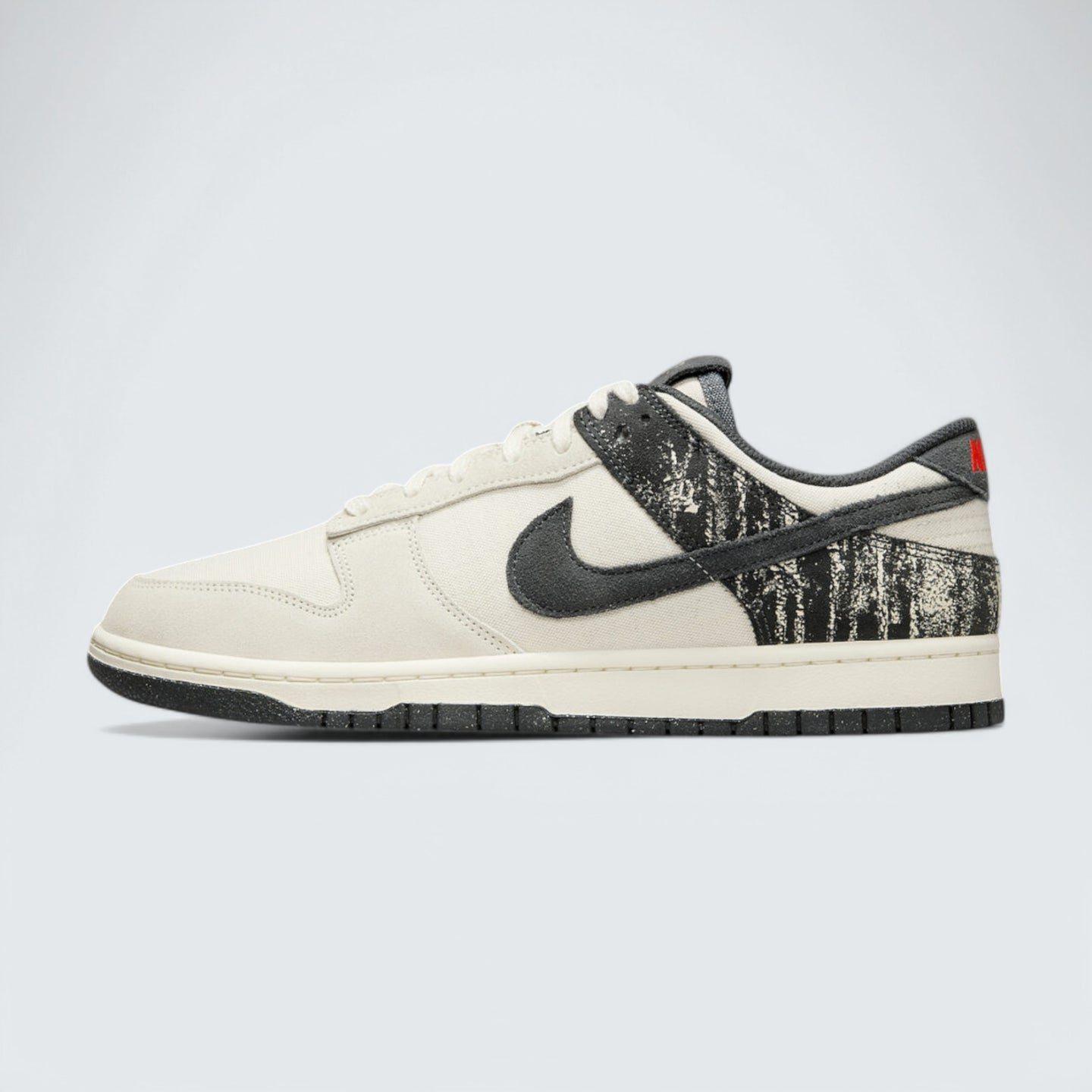 Dunk Low 'Pale Ivory Off Noir'