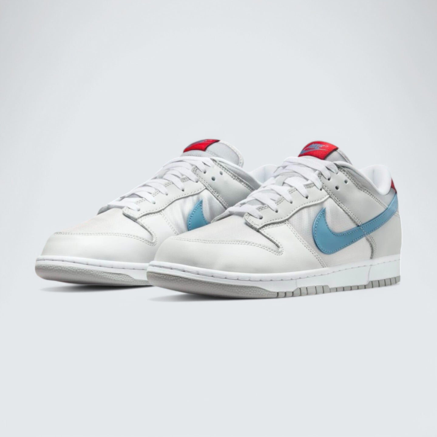 Dunk Low 'Silver Surfer'