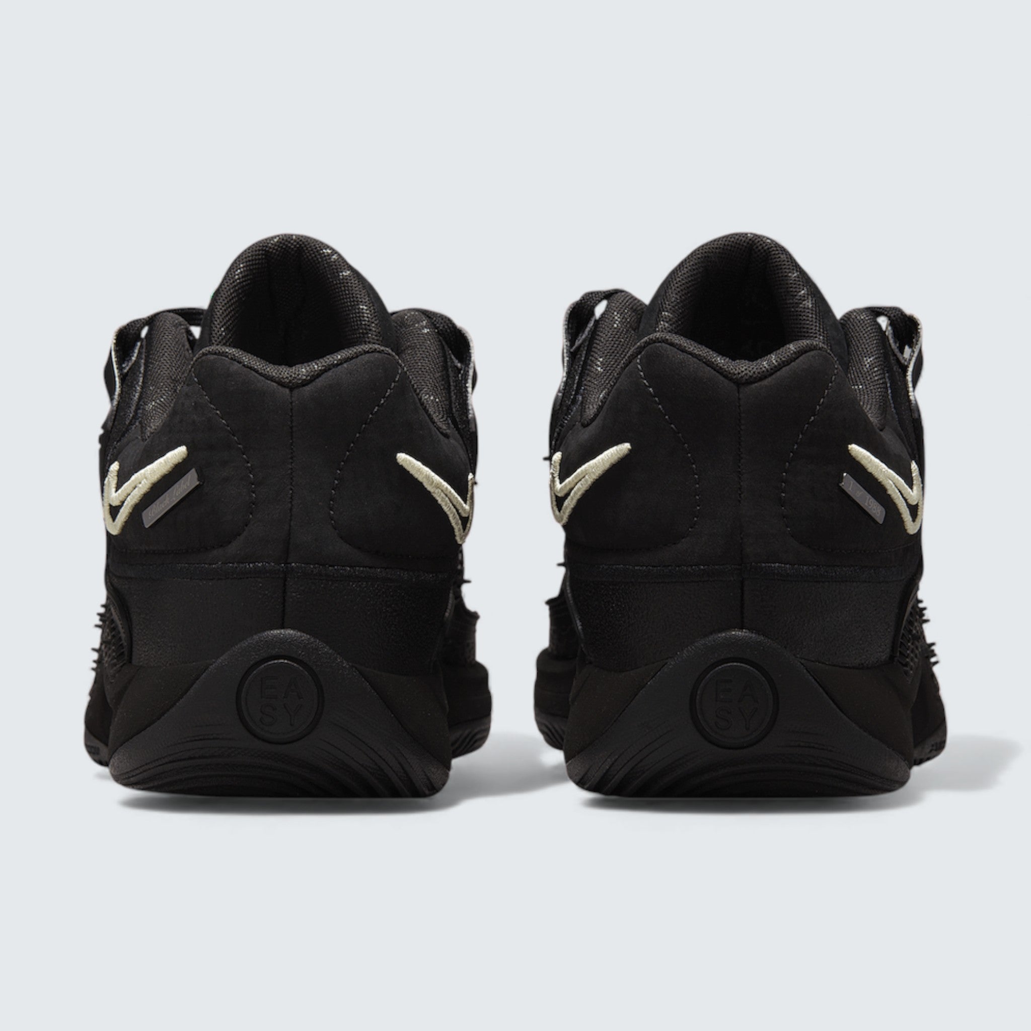 KD 18 ’Black Label’