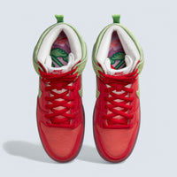 Nike SB Dunk High 'Strawberry Cough'