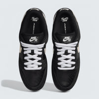 SB Dunk Low Pro 'Black White Gum'