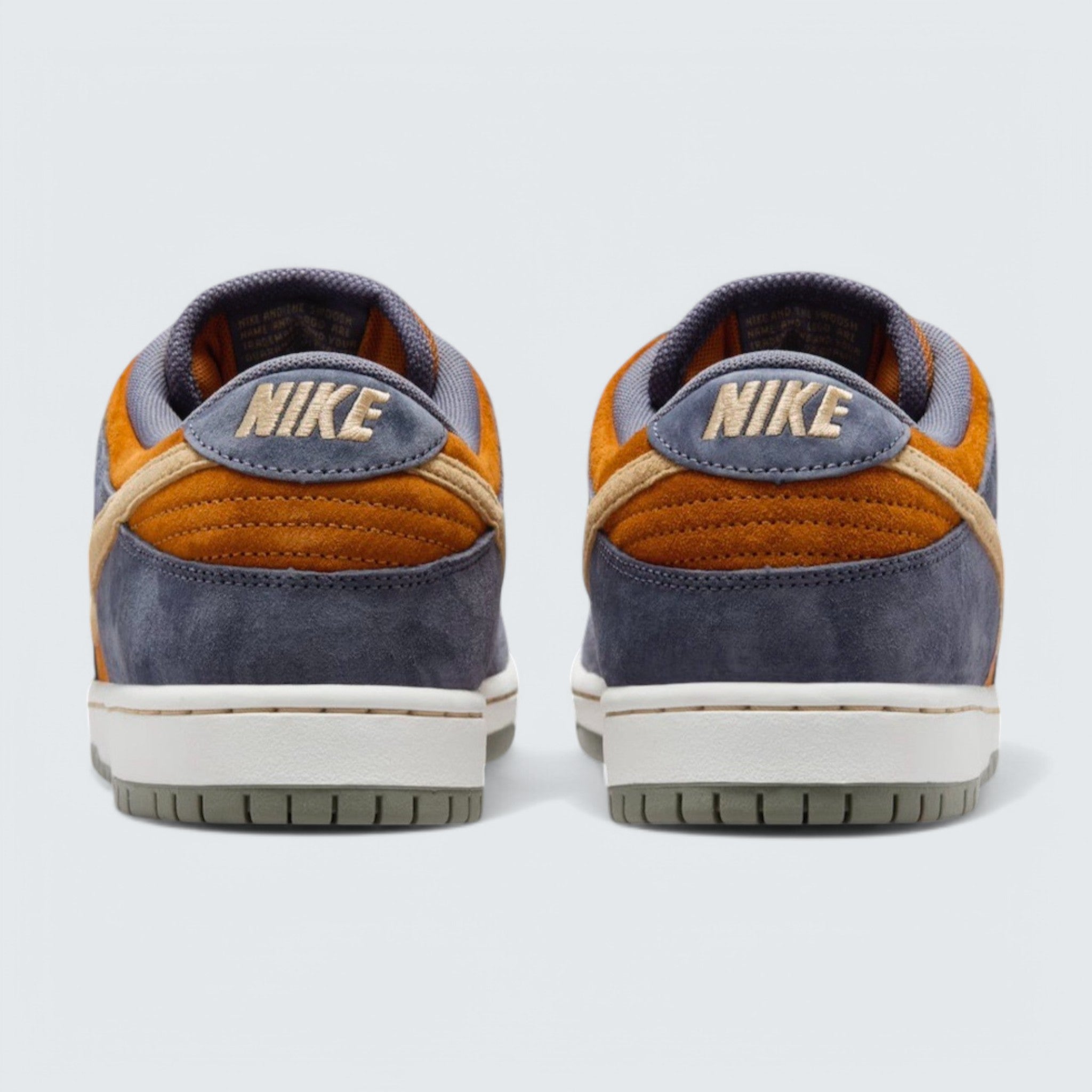 SB Dunk Low 'Light Carbon Monarch'
