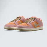 SB Dunk Low 'Red Stardust'