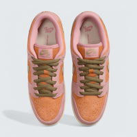 SB Dunk Low 'Red Stardust'