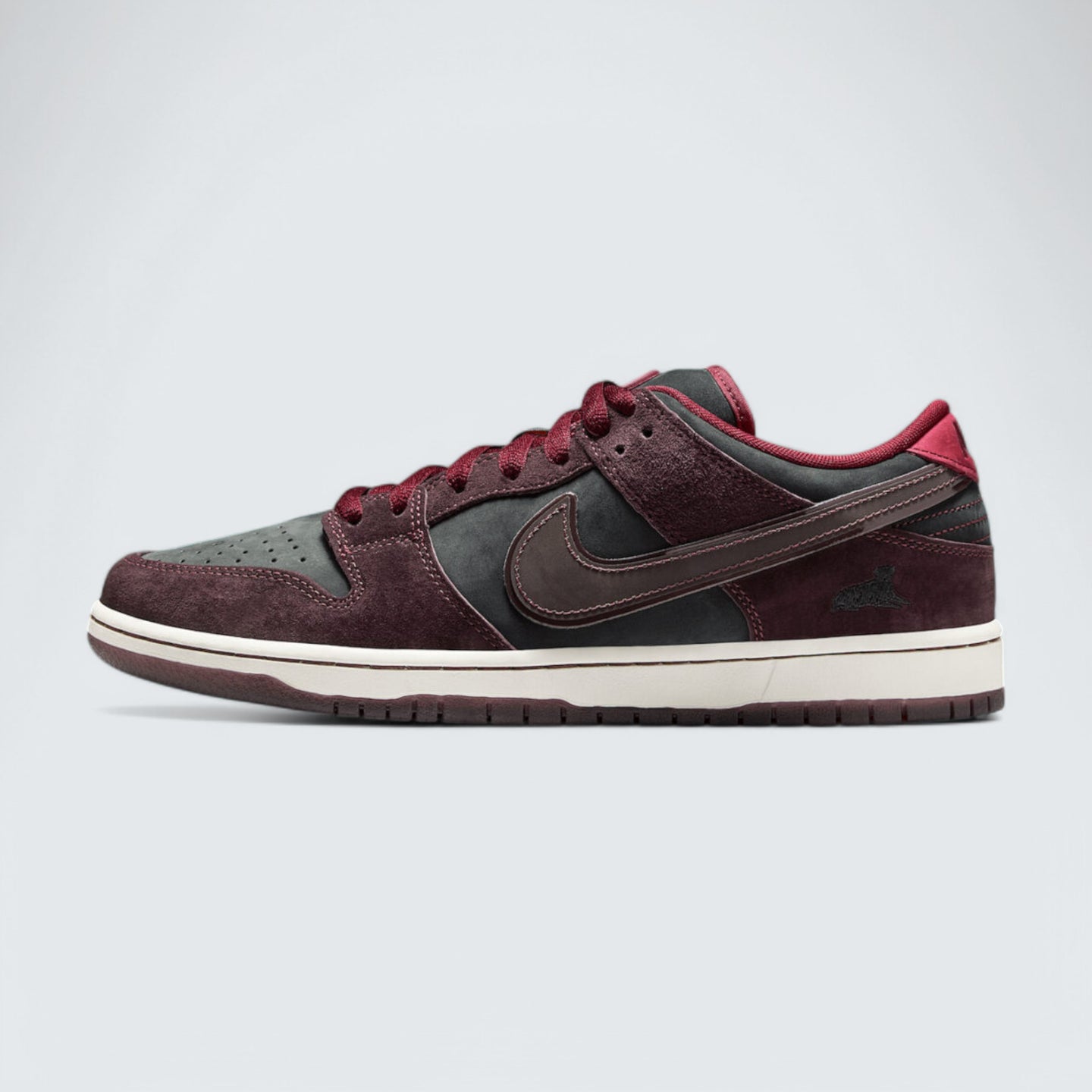 SB Dunk Low 'Riot Skateshop'