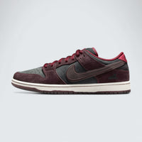 SB Dunk Low 'Riot Skateshop'