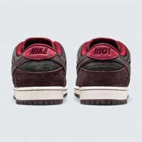 SB Dunk Low 'Riot Skateshop'