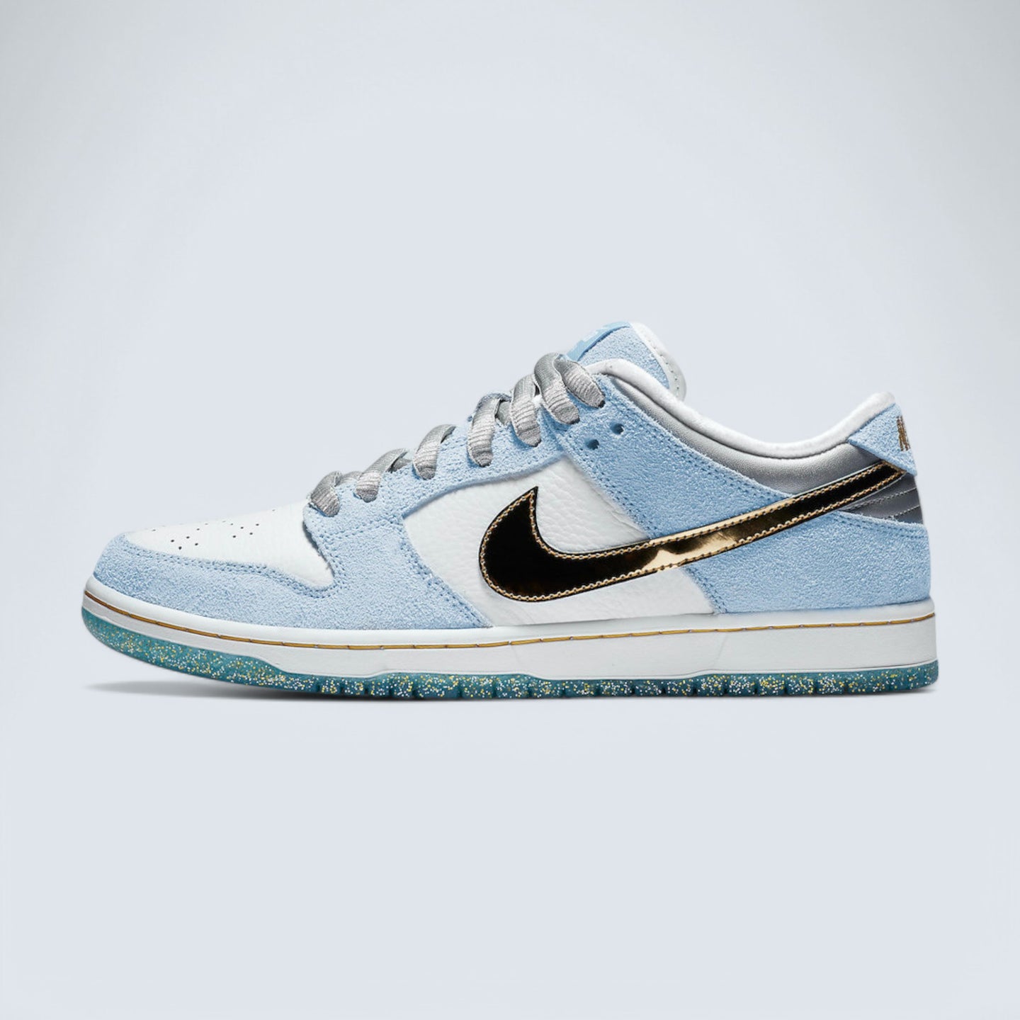 Nike SB Dunk Low 'Holiday Special'