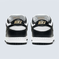 Nike x Supreme SB Dunk 'Black'