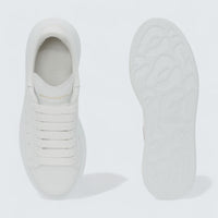 Oversized Sneaker in White