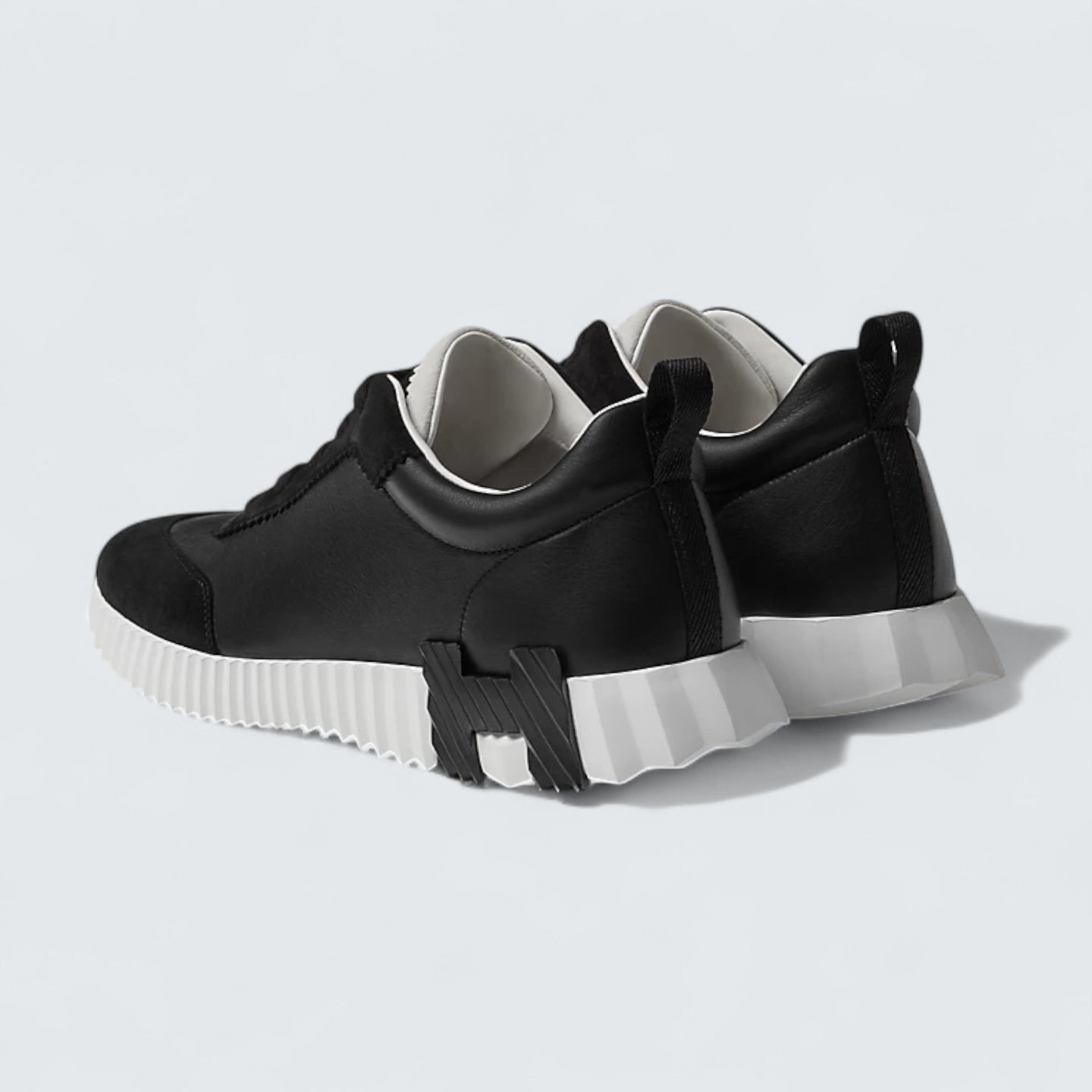 Bouncing ‘Noir Blanc’