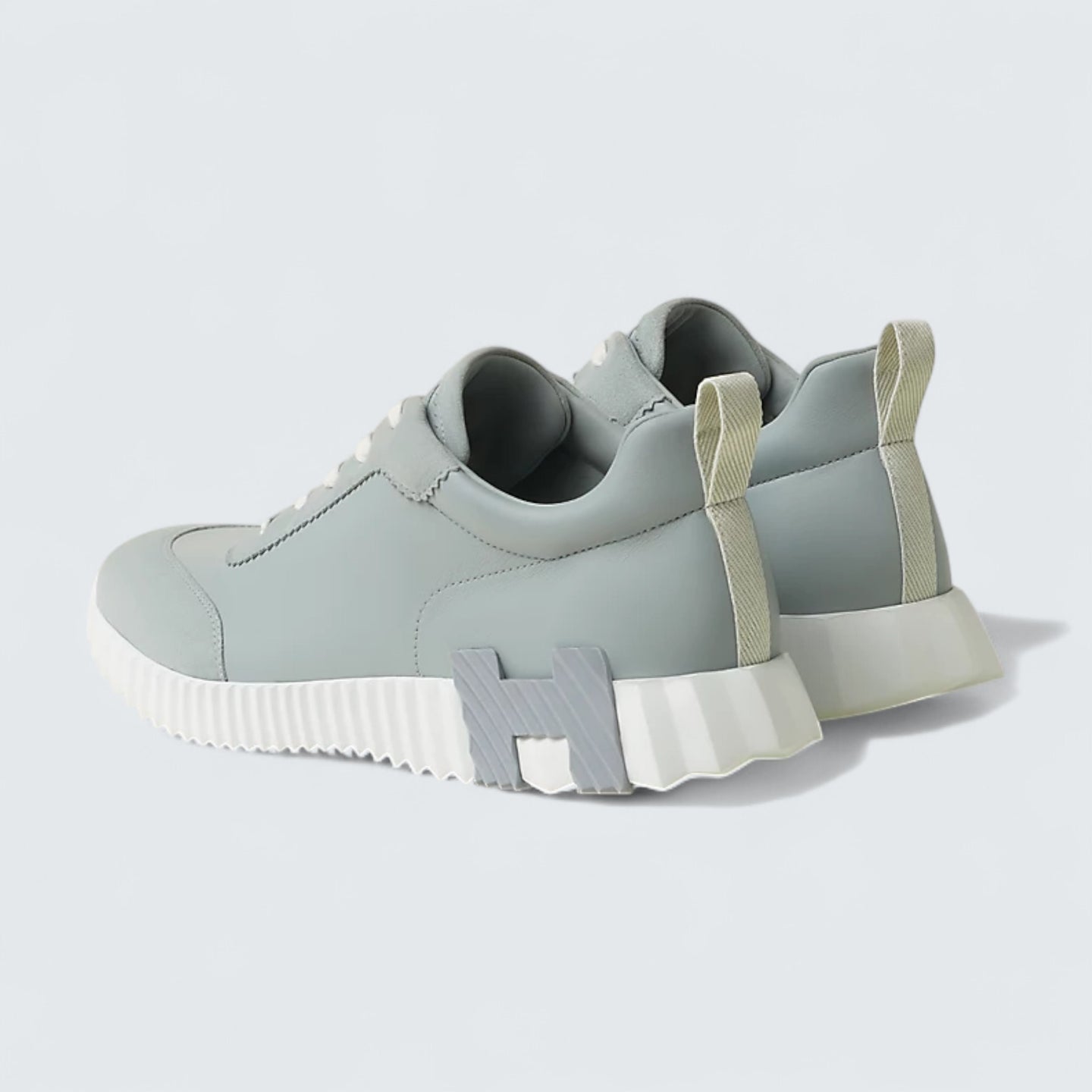 Bouncing ‘Gris Nuage’