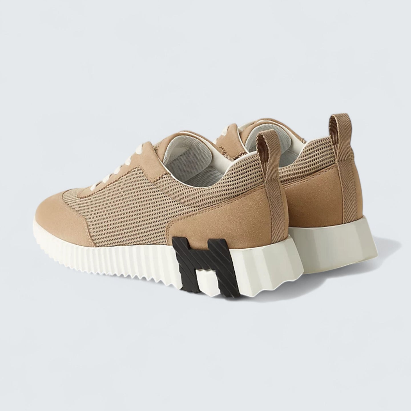 Bouncing 'Beige Camel'