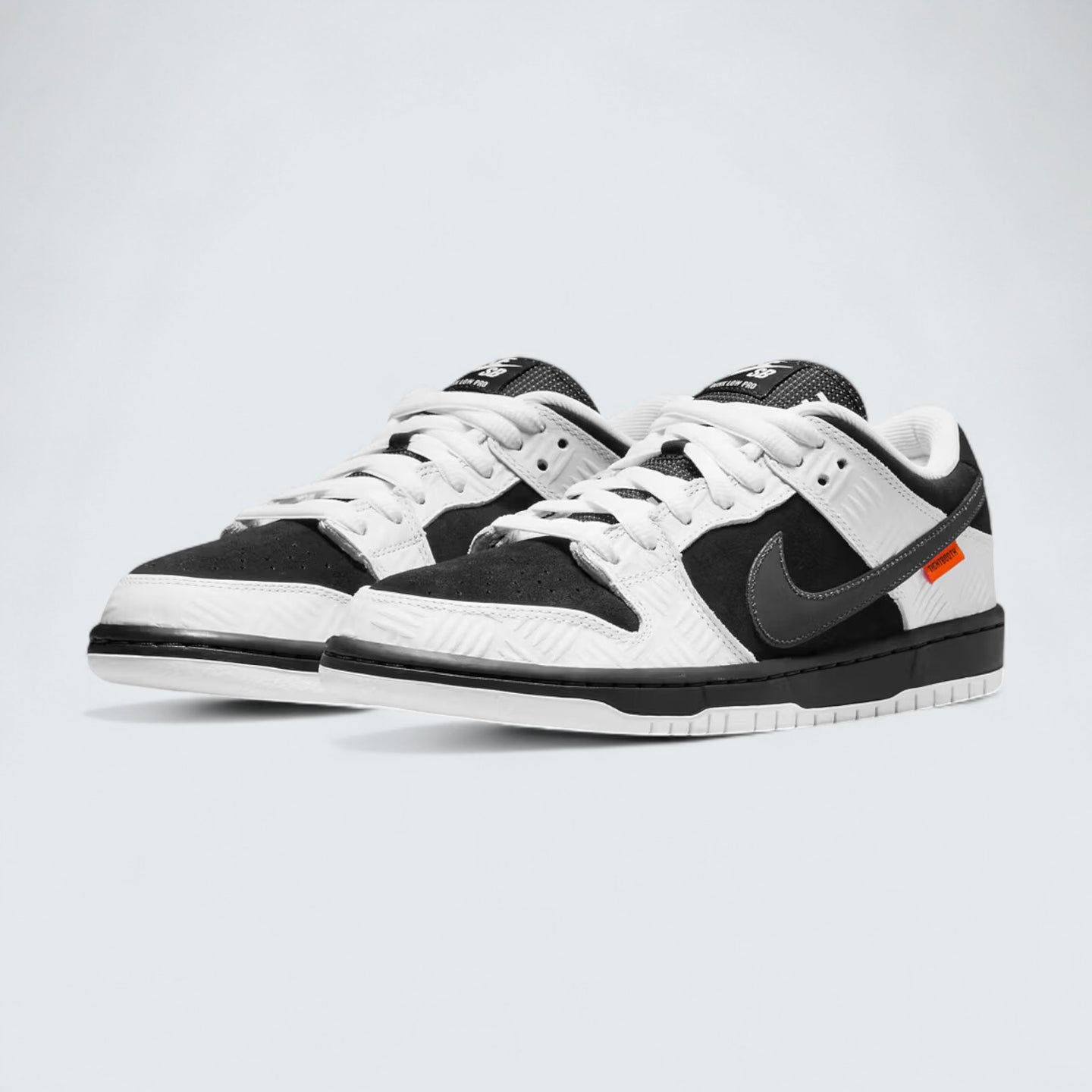 SB Dunk Low 'Tightbooth'