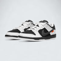 SB Dunk Low 'Tightbooth'